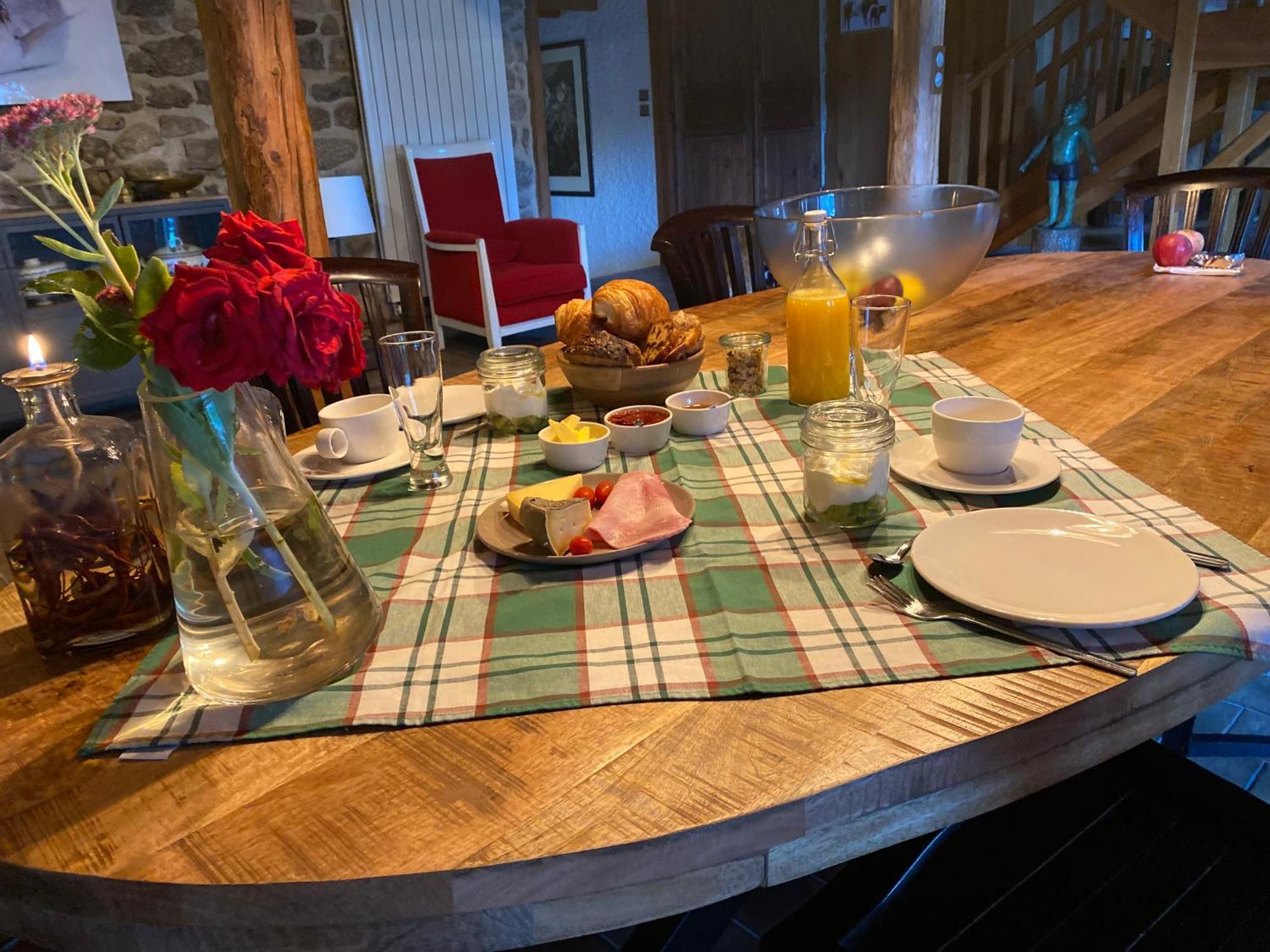 La Vaisse Bed & Breakfast Ambert Exterior photo